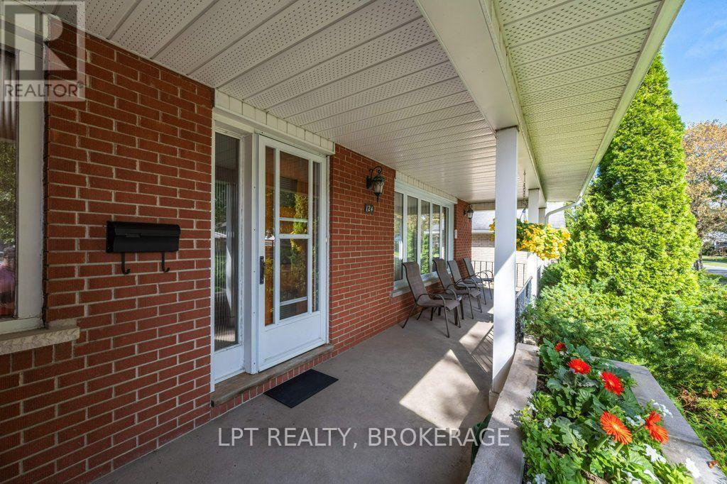 124 Campbell Crescent, Kingston (Central City West), ON