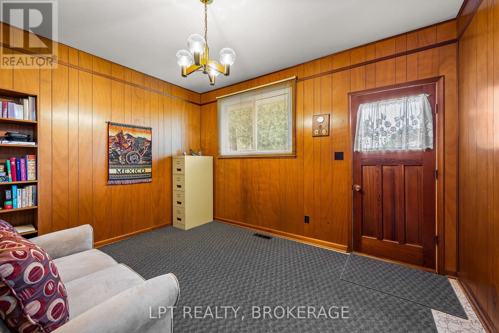 124 Campbell Crescent, Kingston (Central City West), ON