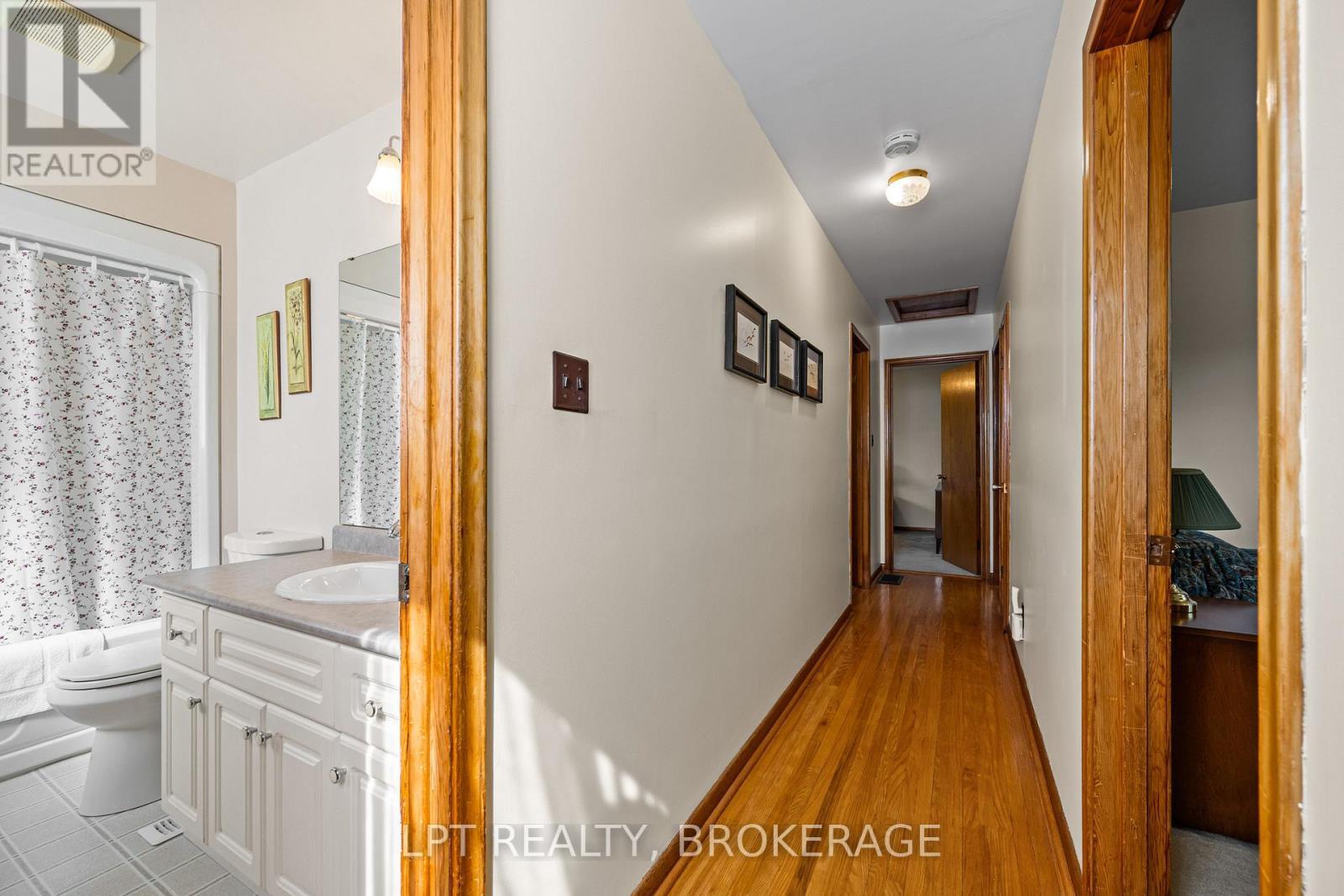 124 Campbell Crescent, Kingston (Central City West), ON
