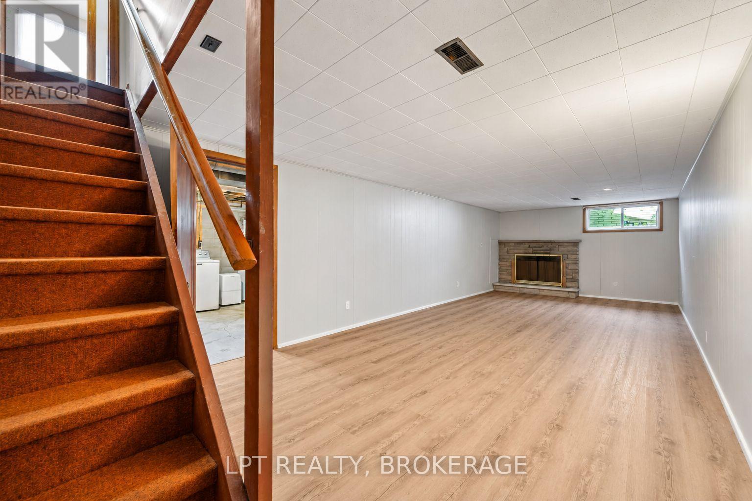 124 Campbell Crescent, Kingston (Central City West), ON