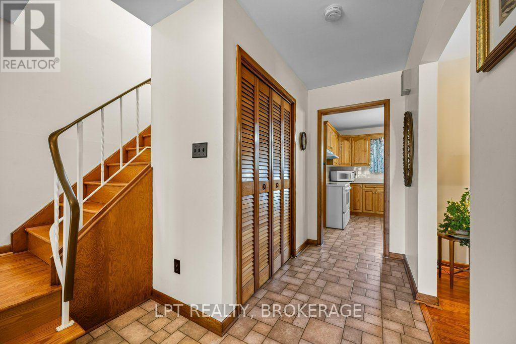 124 Campbell Crescent, Kingston (Central City West), ON