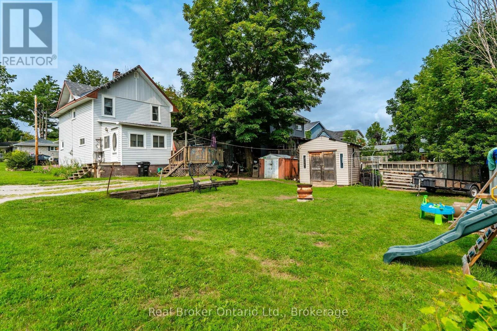 Rear Yard - 179 Seventh Street, Midland, ON