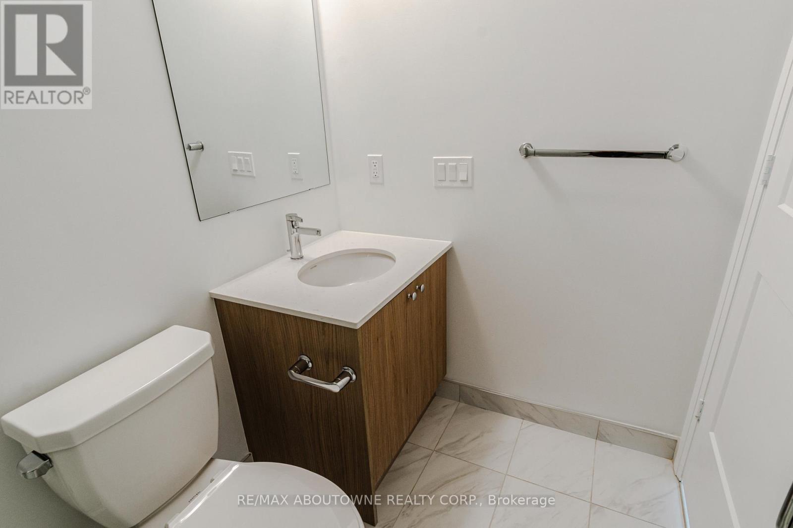 814 - 50 George Butchart Drive, Toronto, ON