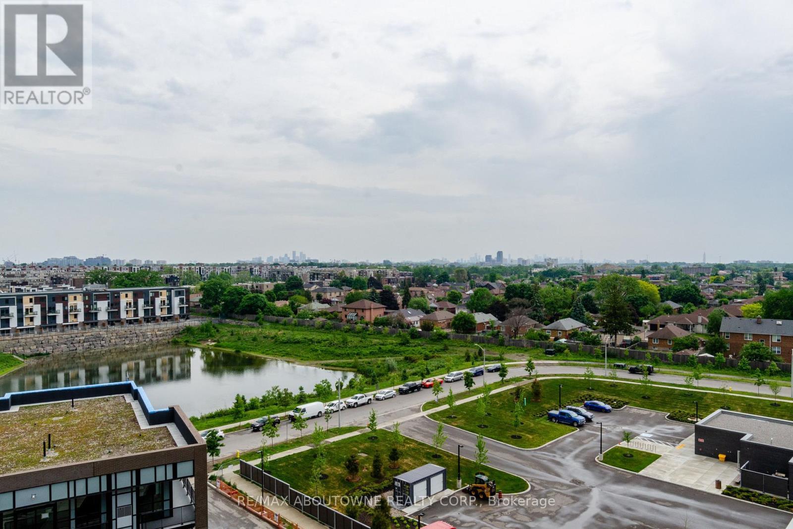 814 - 50 George Butchart Drive, Toronto, ON