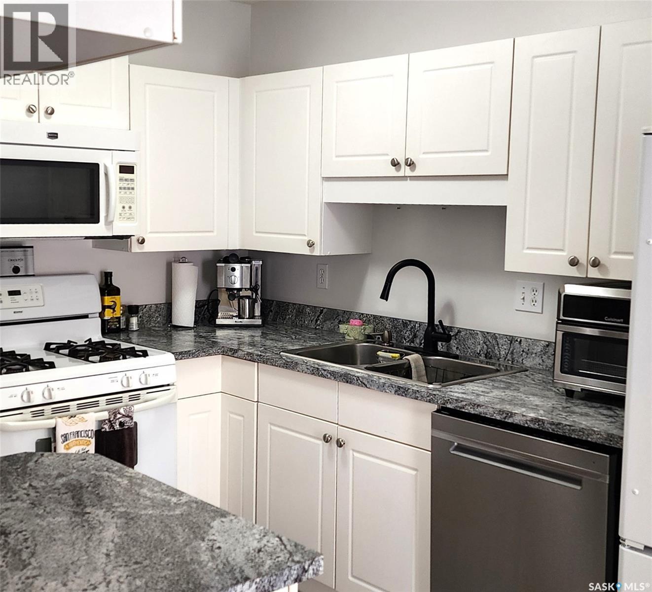 23 215 Pinehouse Drive, Saskatoon, SK