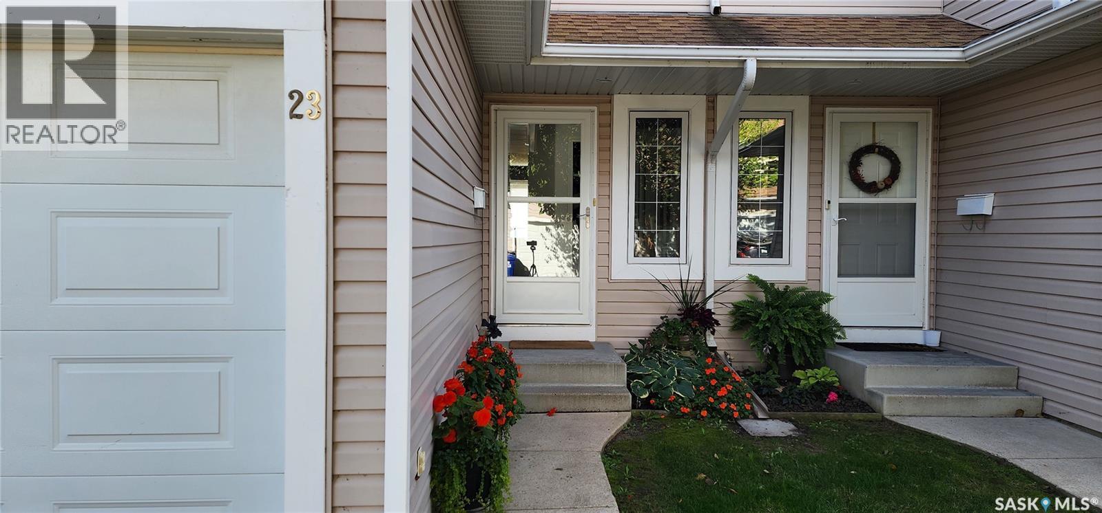 23 215 Pinehouse Drive, Saskatoon, SK