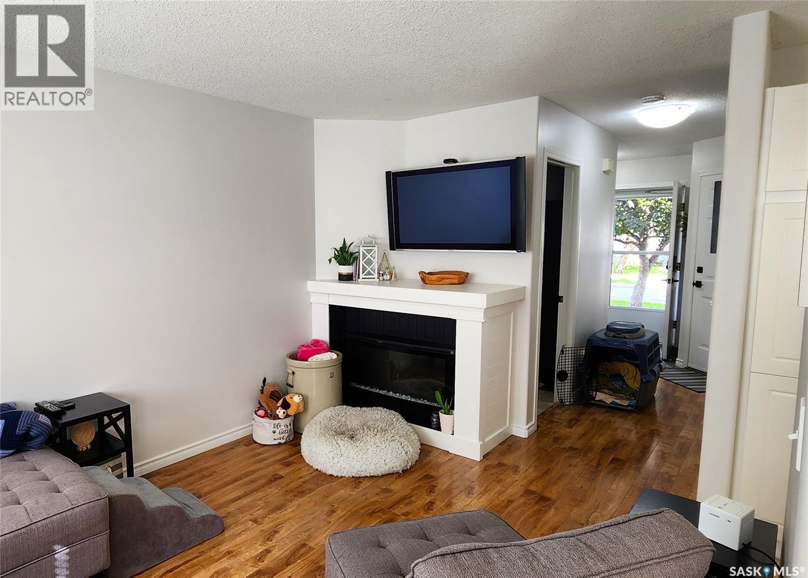 23 215 Pinehouse Drive, Saskatoon, SK