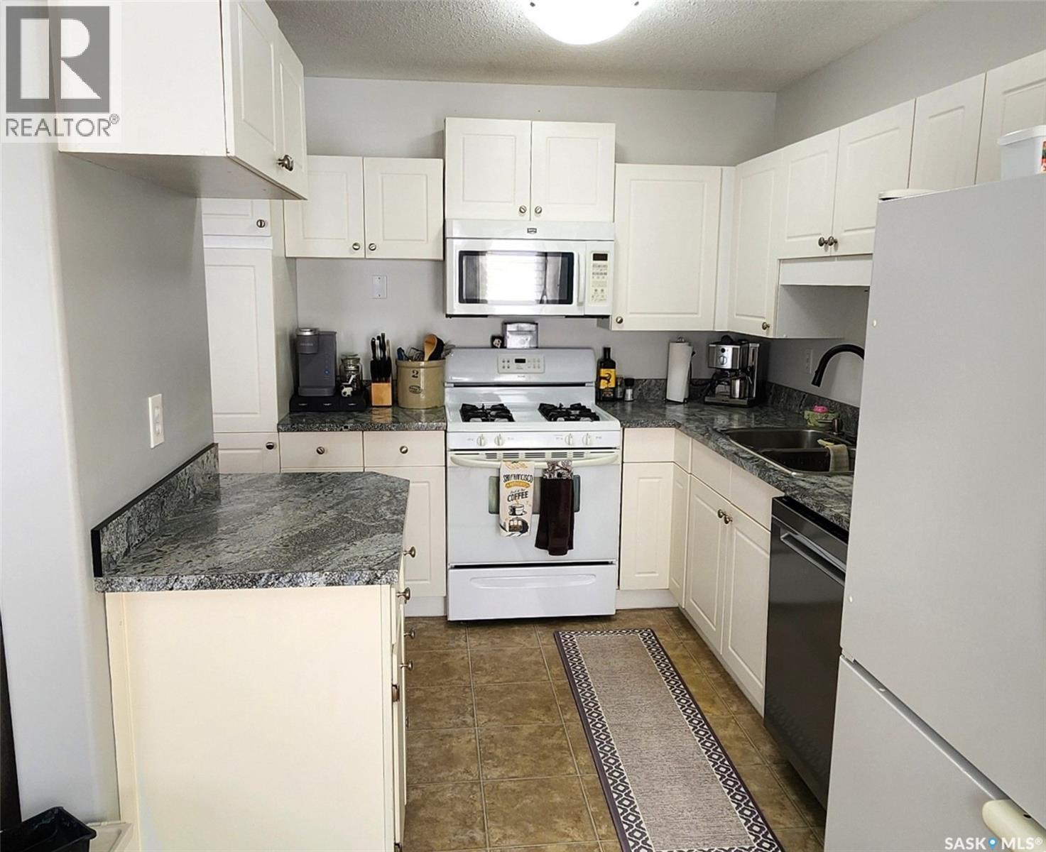 23 215 Pinehouse Drive, Saskatoon, SK
