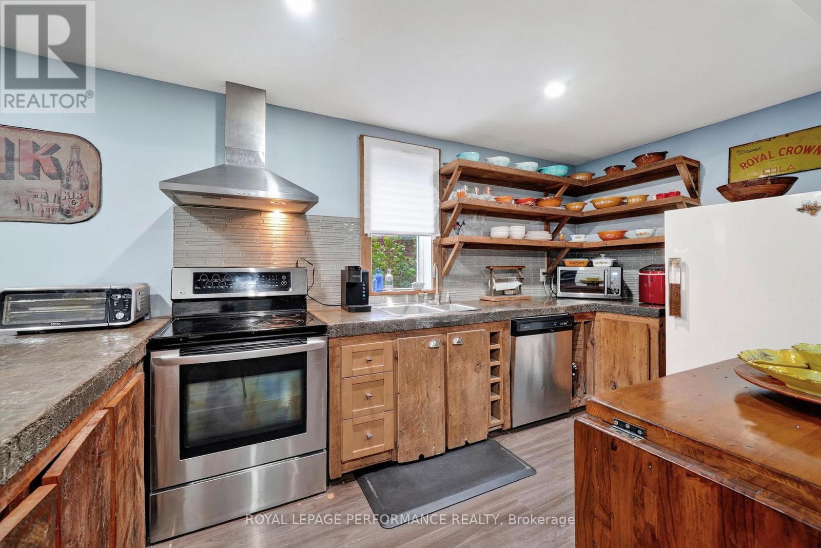 16330 Fairview Drive, North Stormont, ON