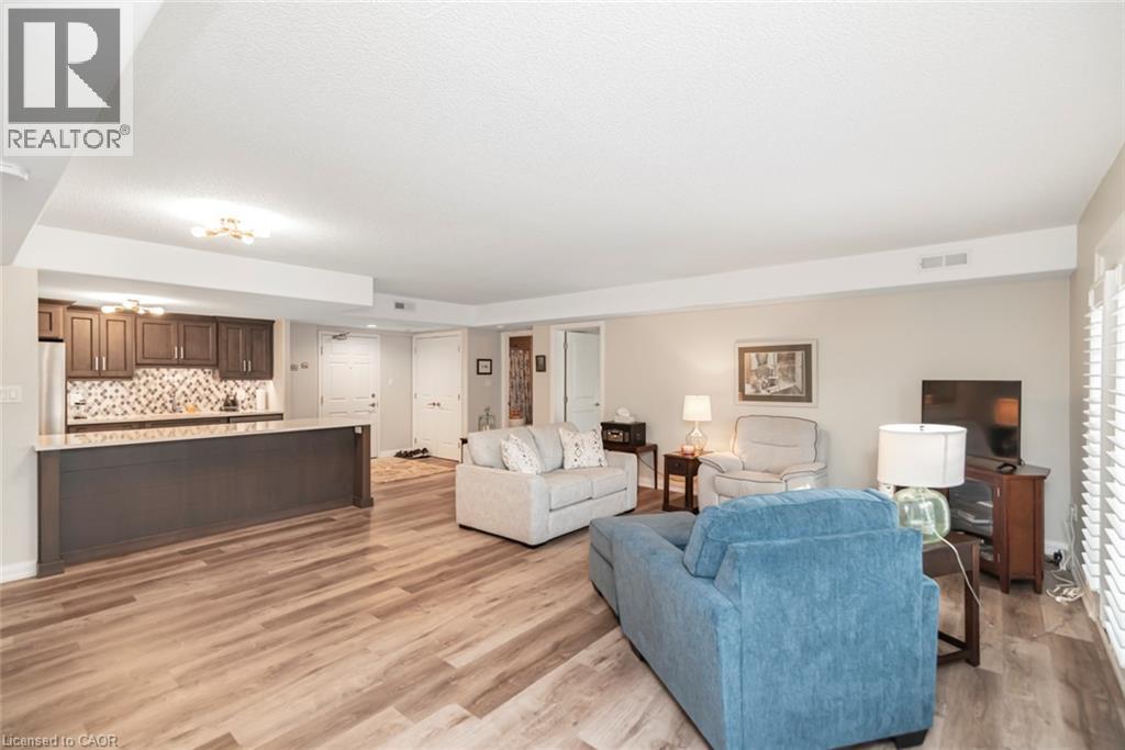 908 Mohawk Road E Unit# 303, Hamilton, ON