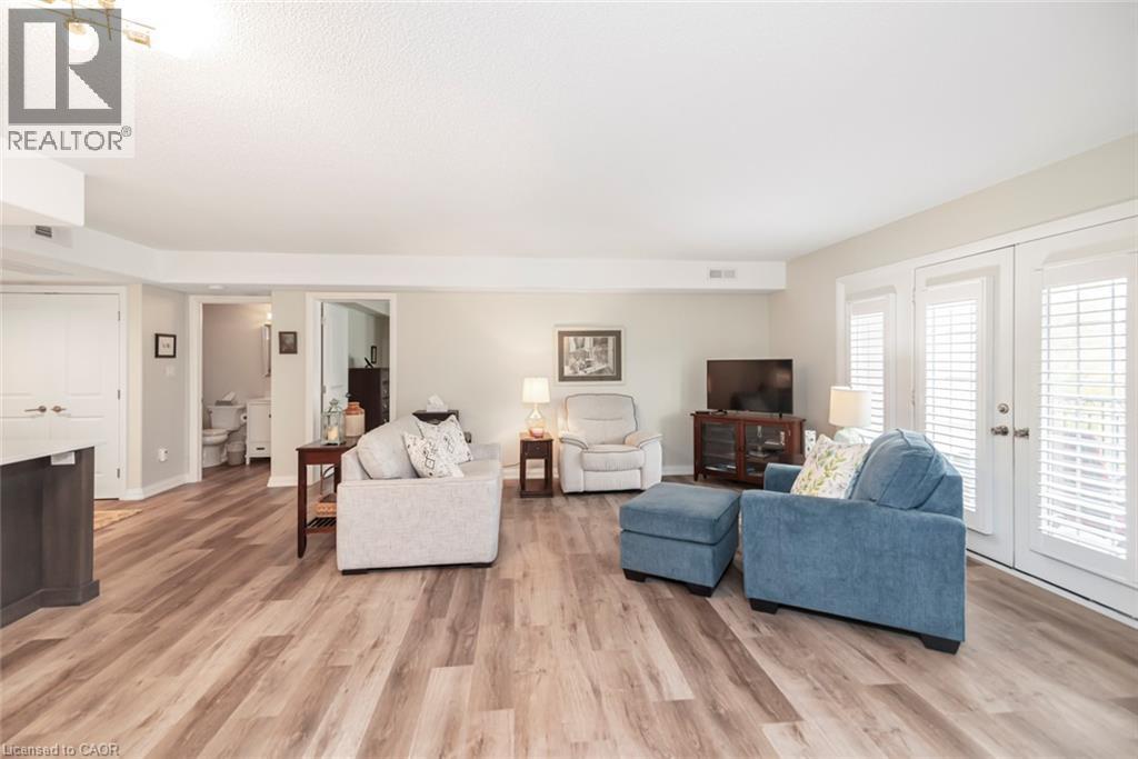 908 Mohawk Road E Unit# 303, Hamilton, ON