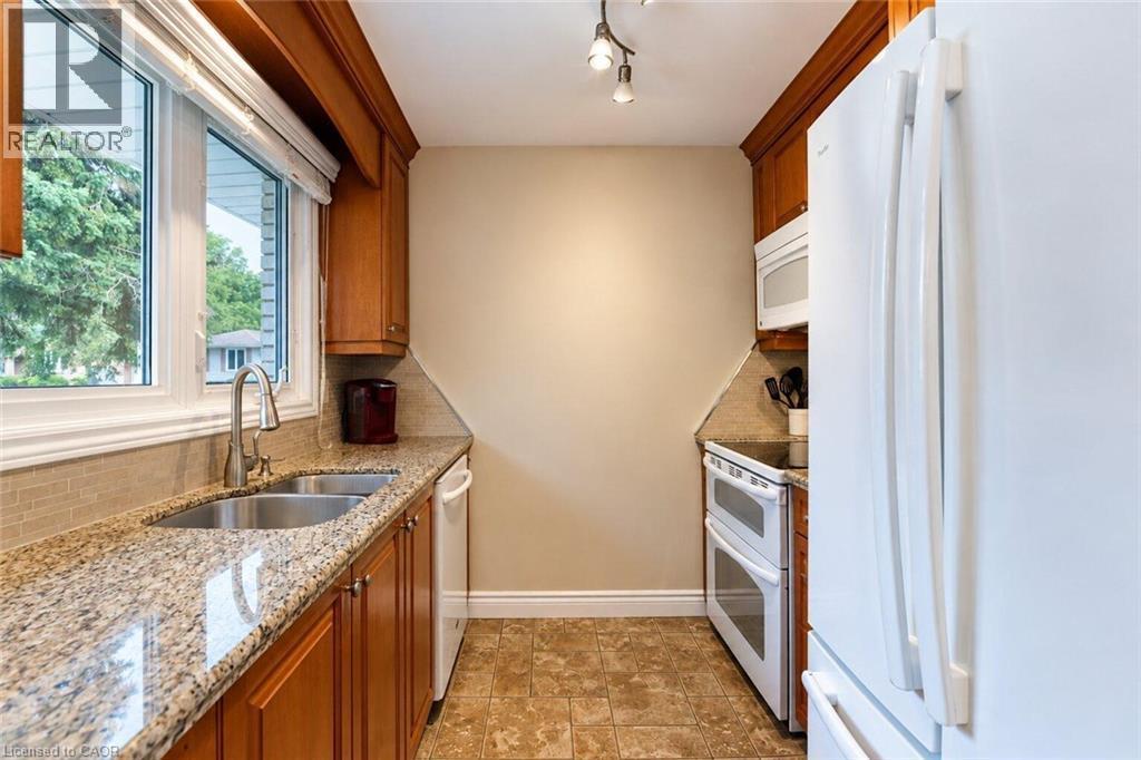 12 Brae Crest Drive, Hamilton, ON