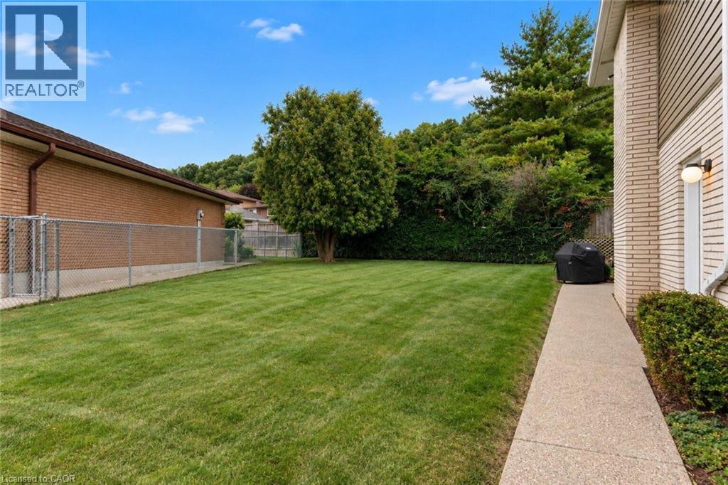 12 Brae Crest Drive, Hamilton, ON