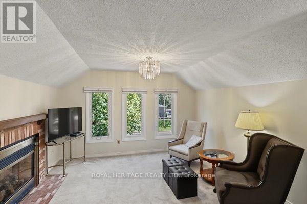 19 Peachtree Crescent, Clarington, ON