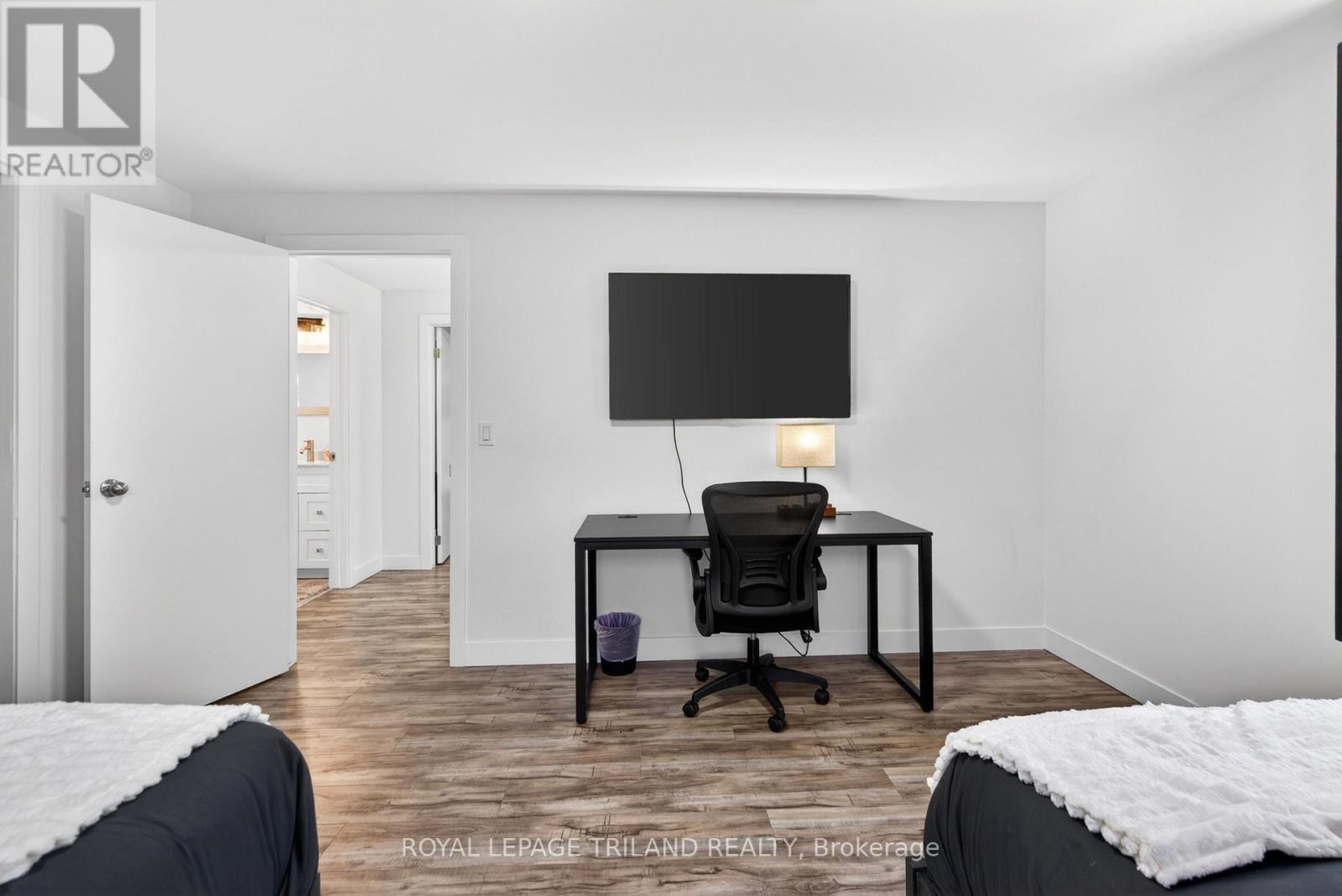 1223 Sunningdale Road E, London North (North C), ON