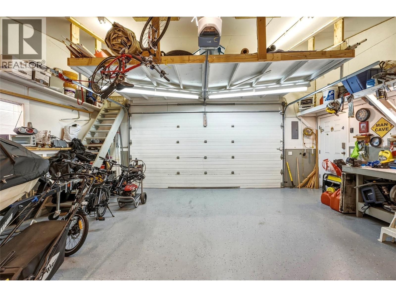 642 Mountain Drive, Vernon, BC