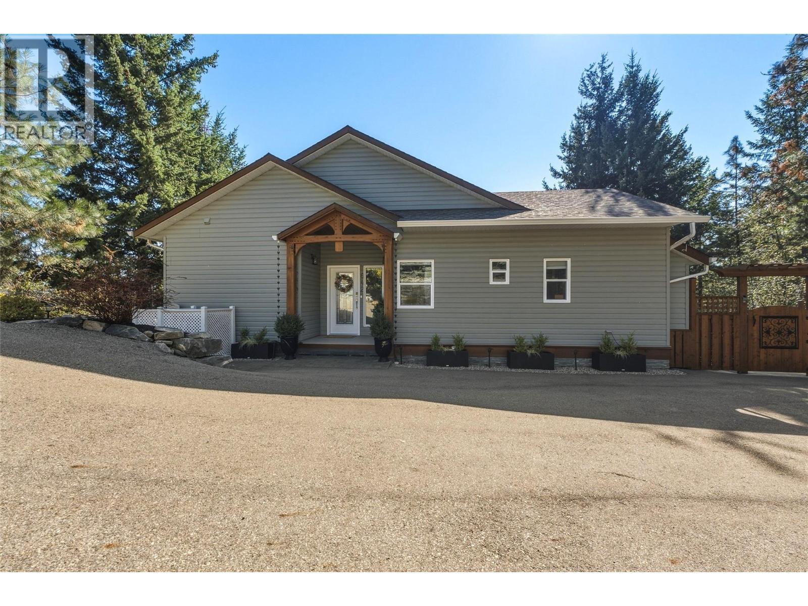 642 Mountain Drive, Vernon, BC