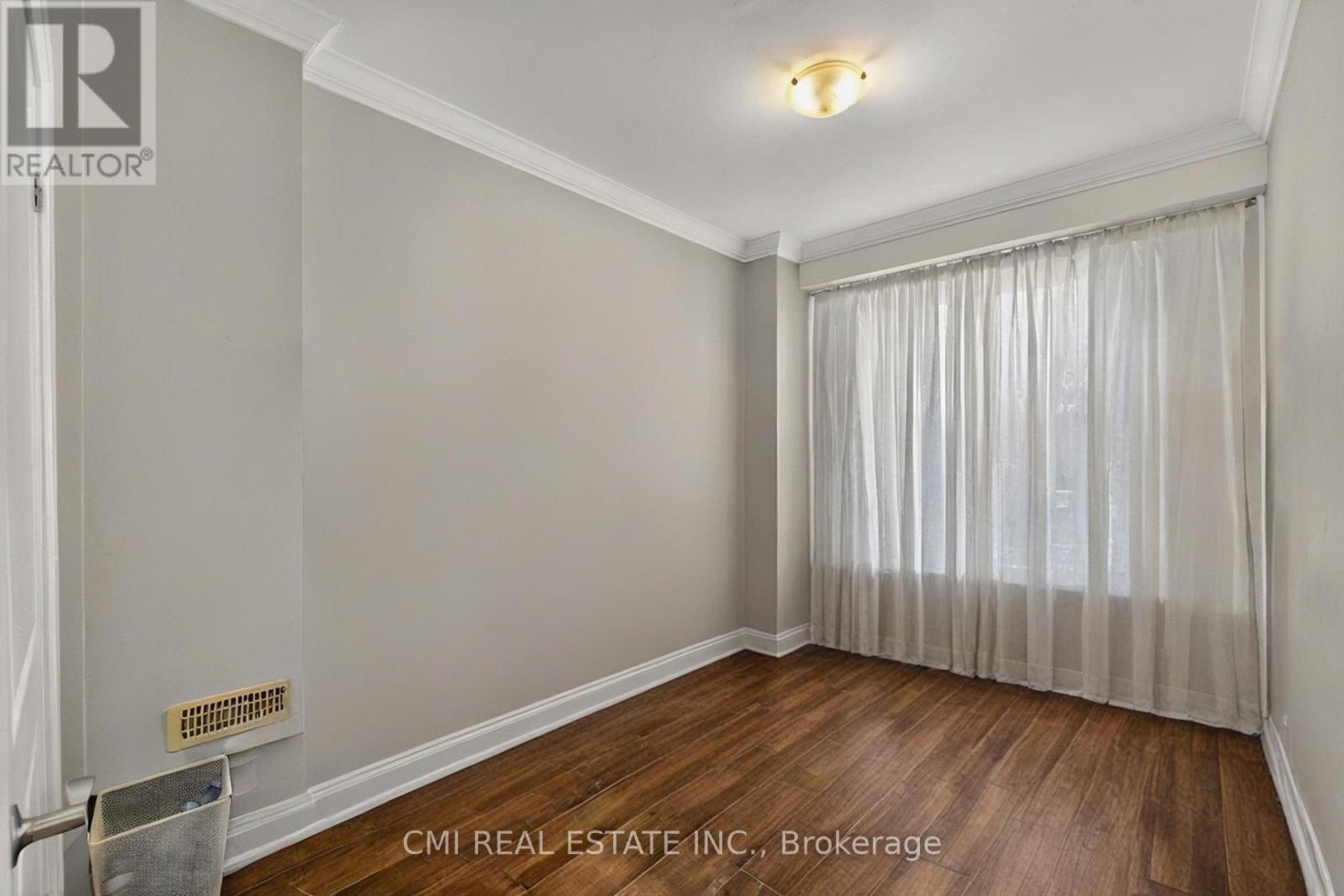 20 Jeavons Avenue, Toronto, ON