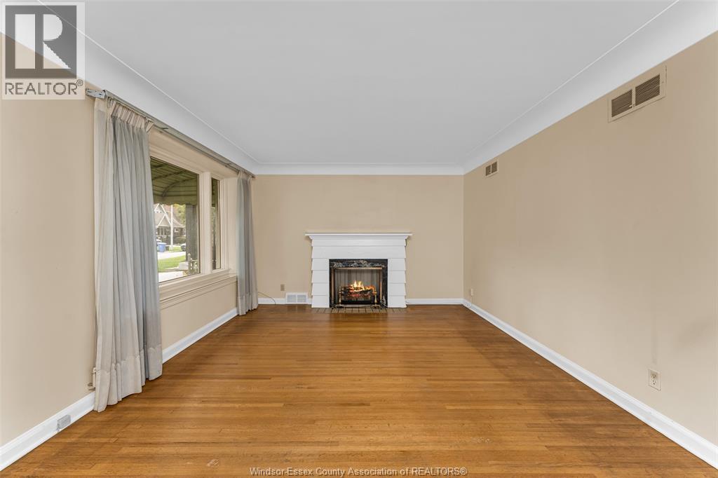 2032 Verdun, Windsor, ON