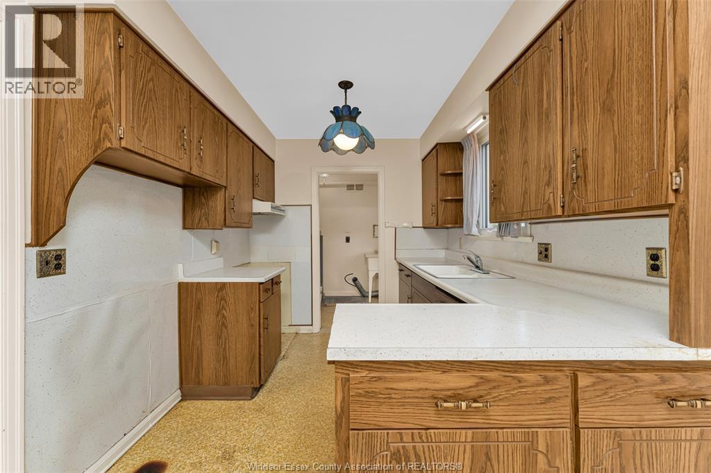 2032 Verdun, Windsor, ON