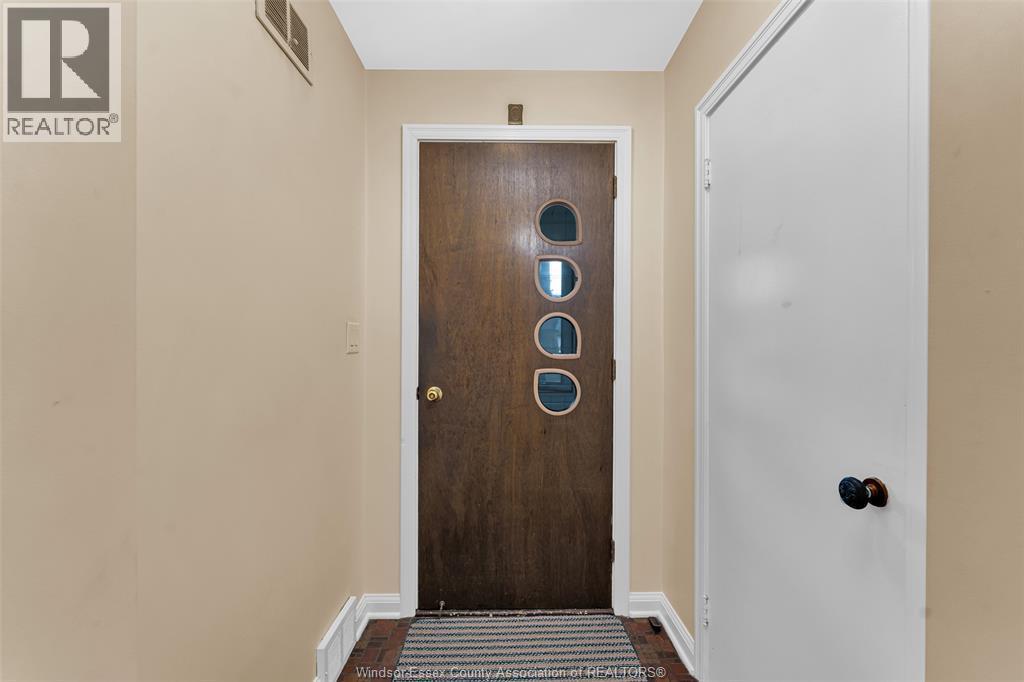 2032 Verdun, Windsor, ON