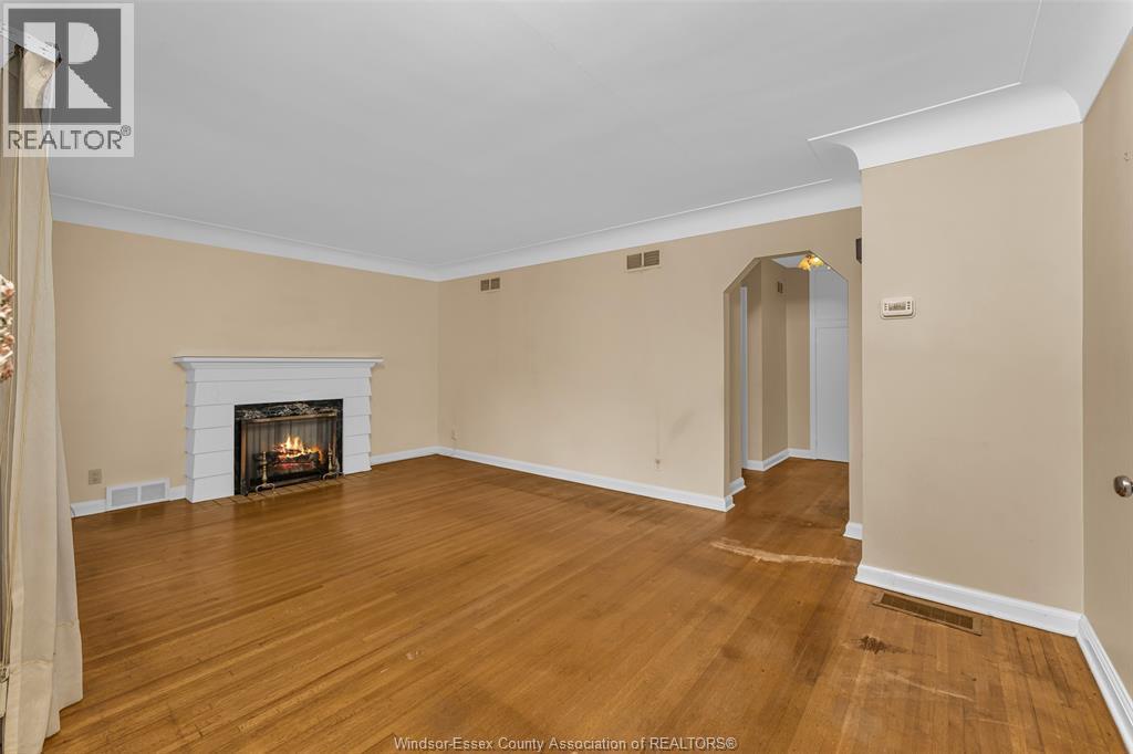 2032 Verdun, Windsor, ON