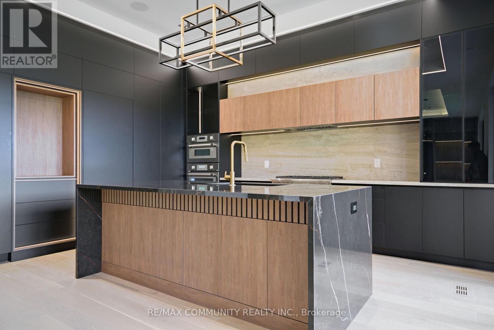 1349 Melton Drive, Mississauga, ON