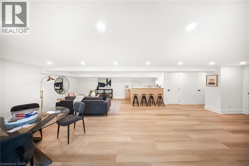201 Trelawn Avenue, Oakville, ON
