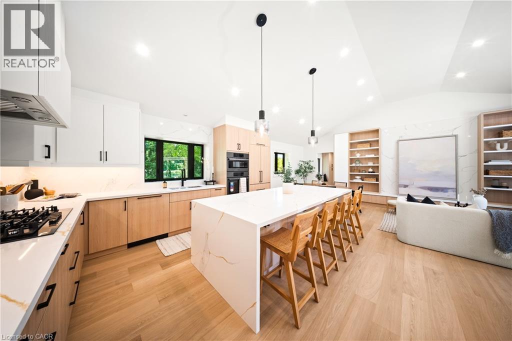 201 Trelawn Avenue, Oakville, ON