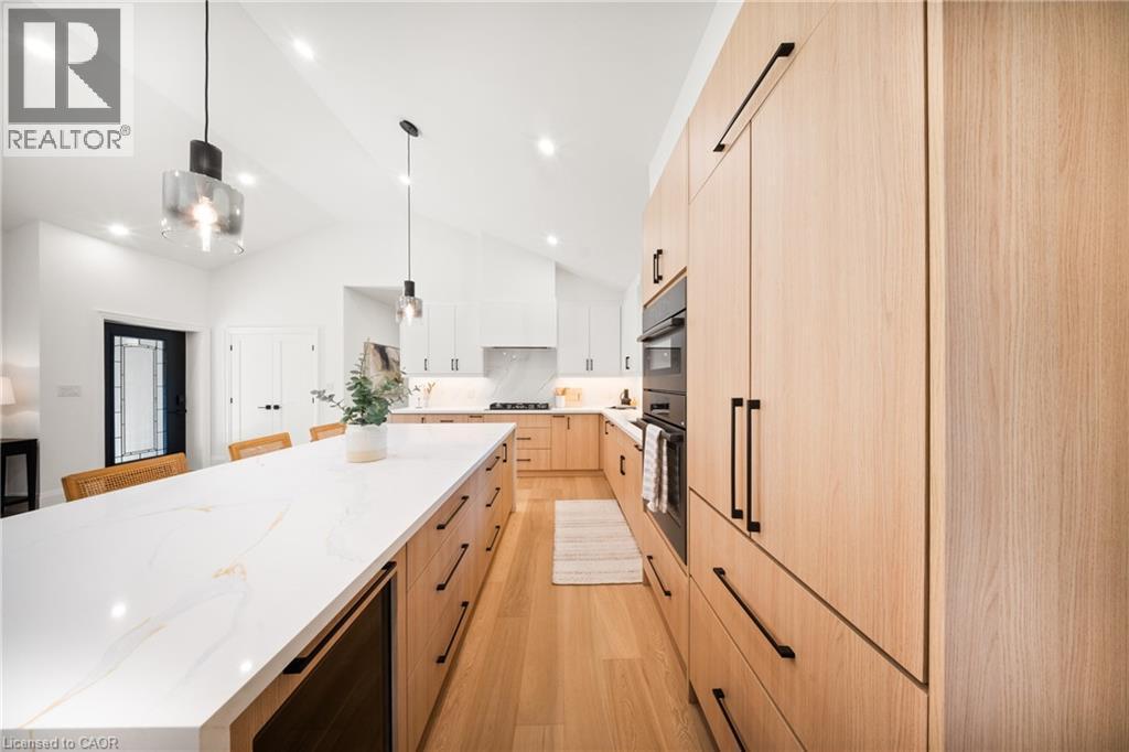 201 Trelawn Avenue, Oakville, ON