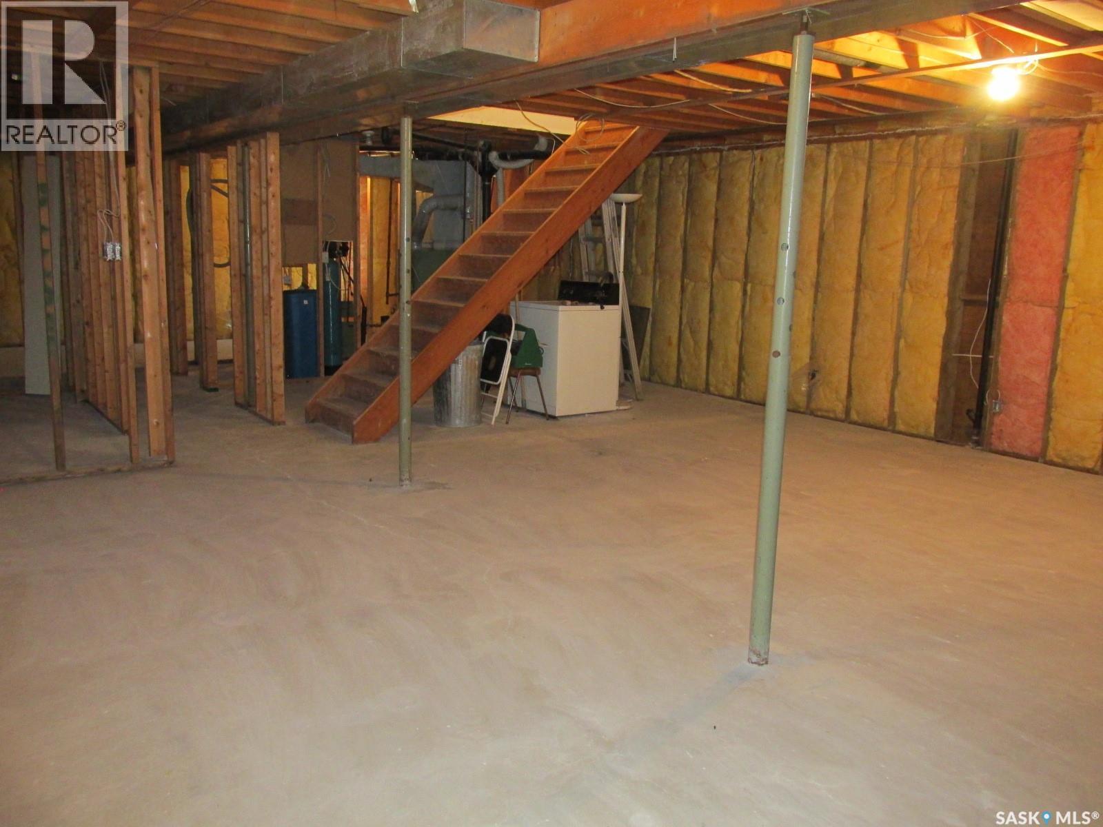 412 Guloien Avenue, White Fox, SK