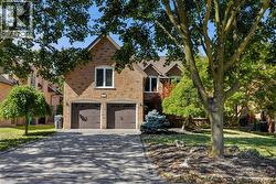 4279 BRIDLEPATH Trail Mississauga, ON L5L 3K3