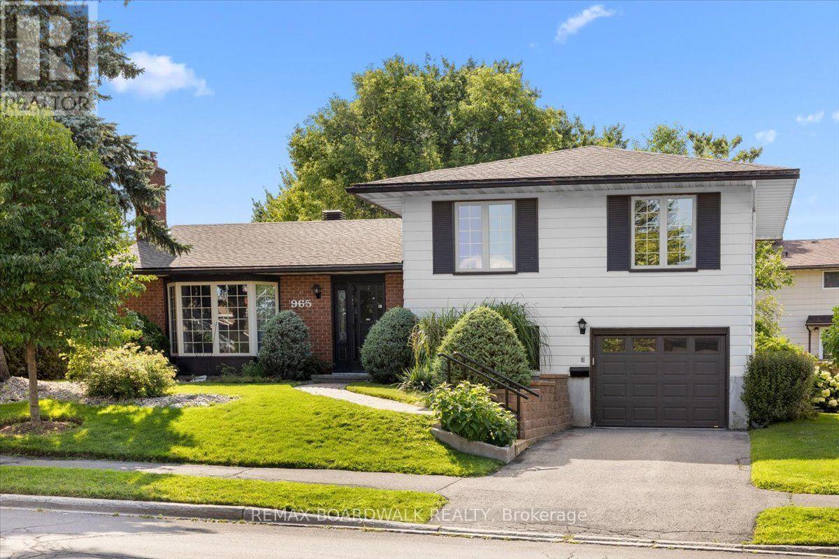 965 Cahill Drive W, Ottawa, ON