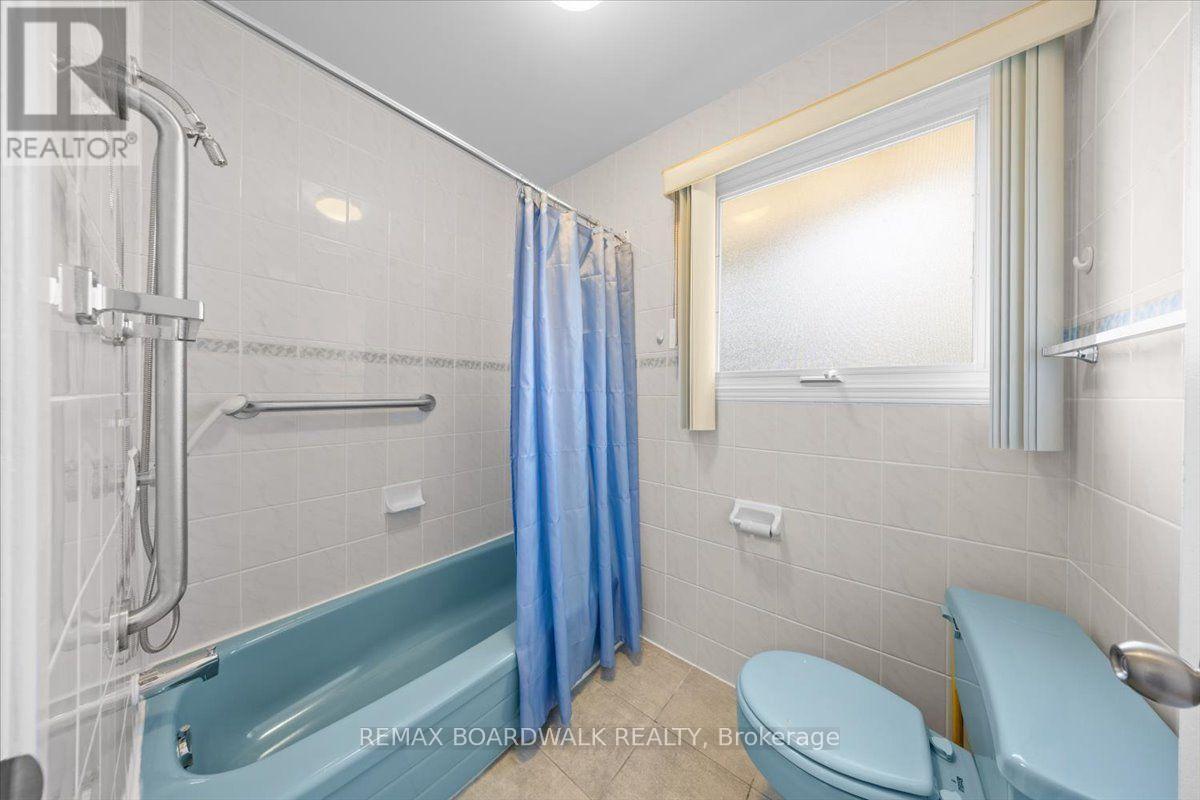 965 Cahill Drive W, Ottawa, ON