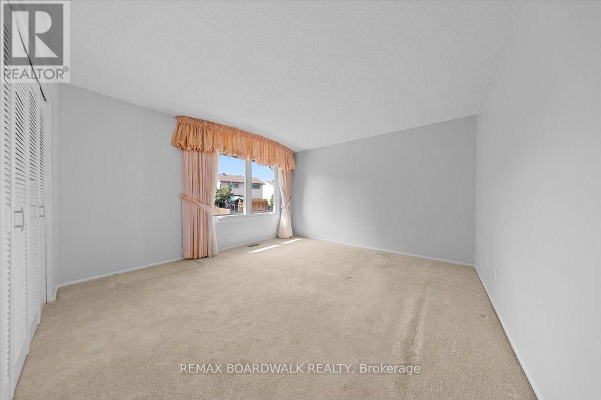 965 Cahill Drive W, Ottawa, ON