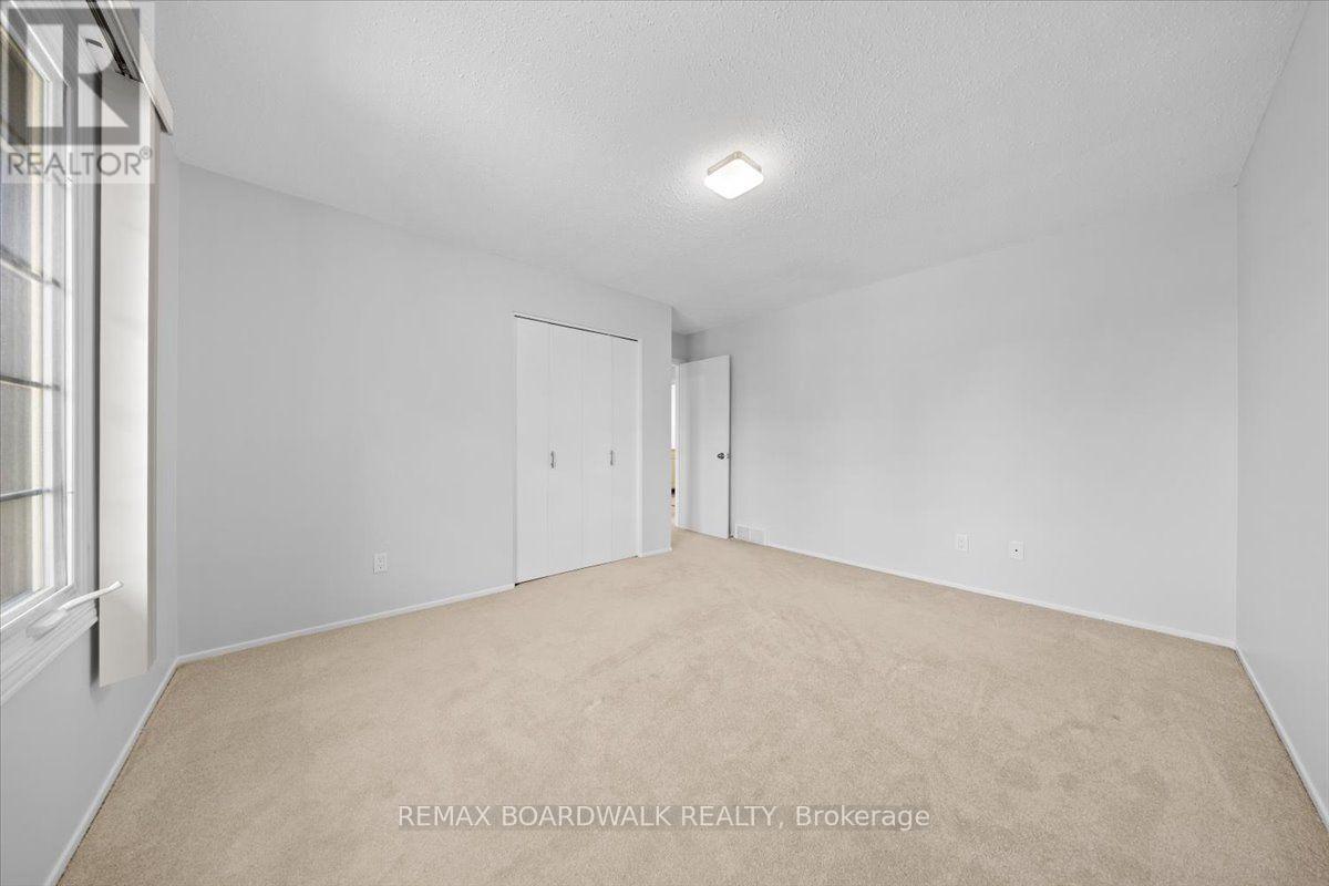 965 Cahill Drive W, Ottawa, ON