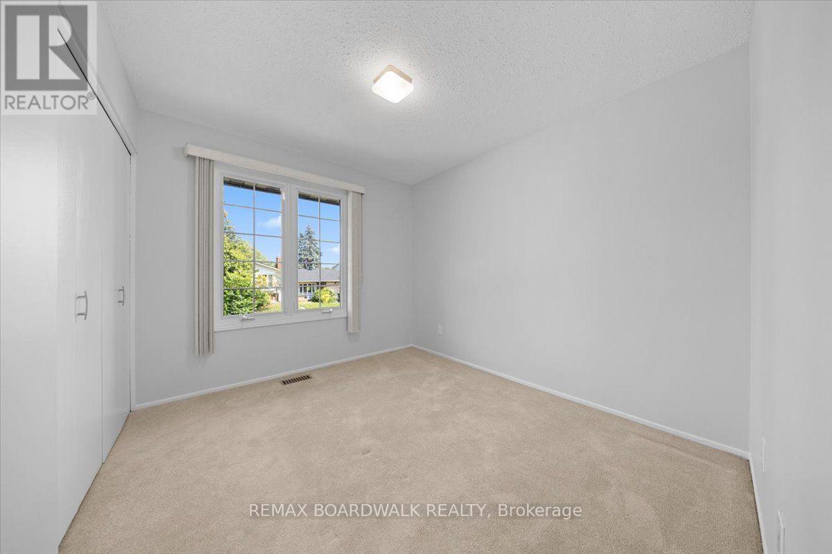 965 Cahill Drive W, Ottawa, ON