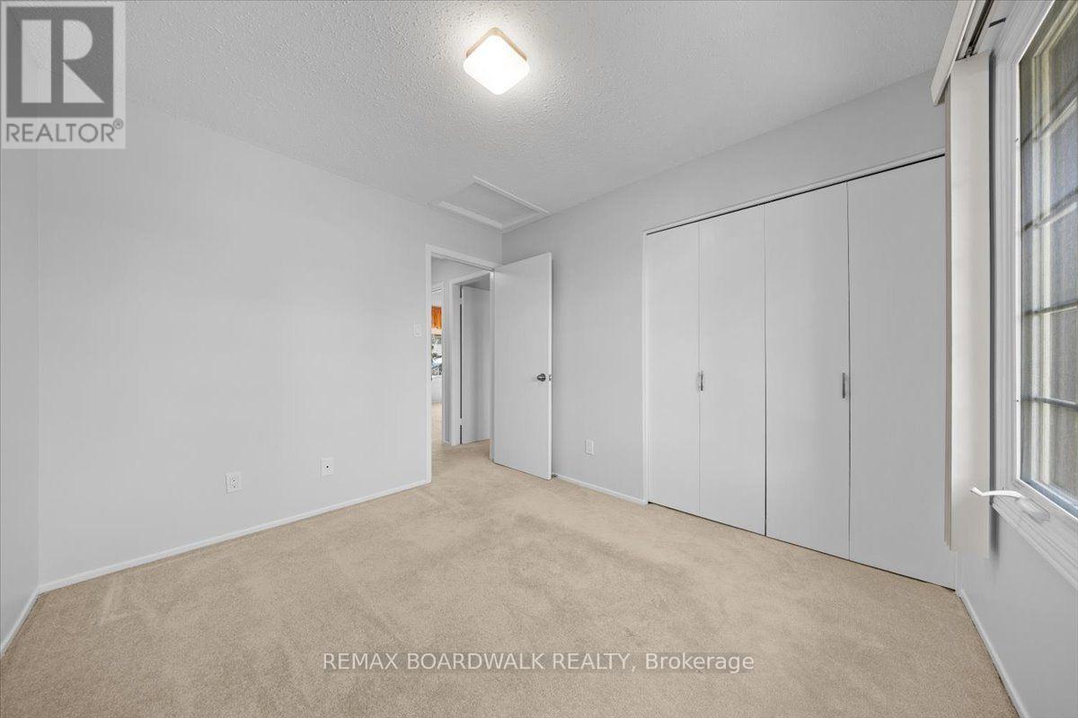 965 Cahill Drive W, Ottawa, ON