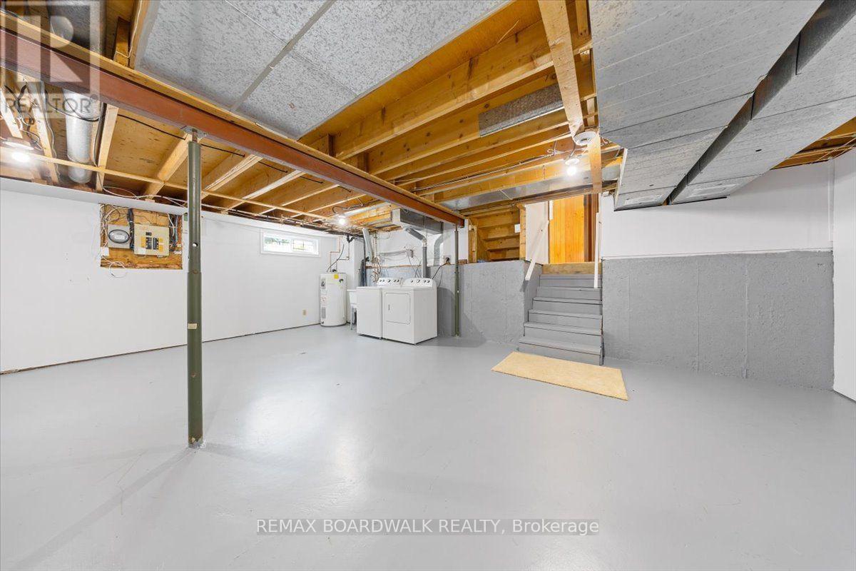 965 Cahill Drive W, Ottawa, ON