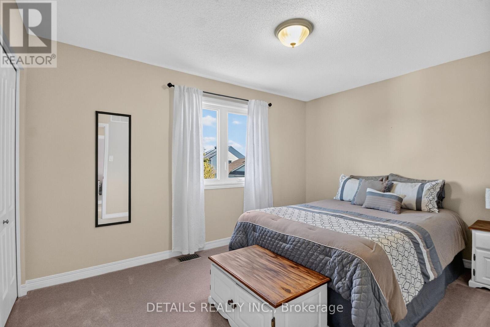 10 Forest Creek Drive, Ottawa, ON