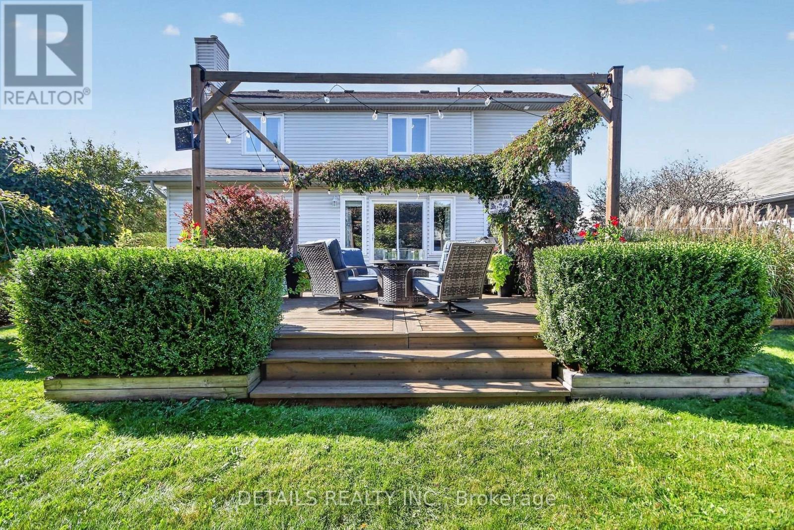 10 Forest Creek Drive, Ottawa, ON