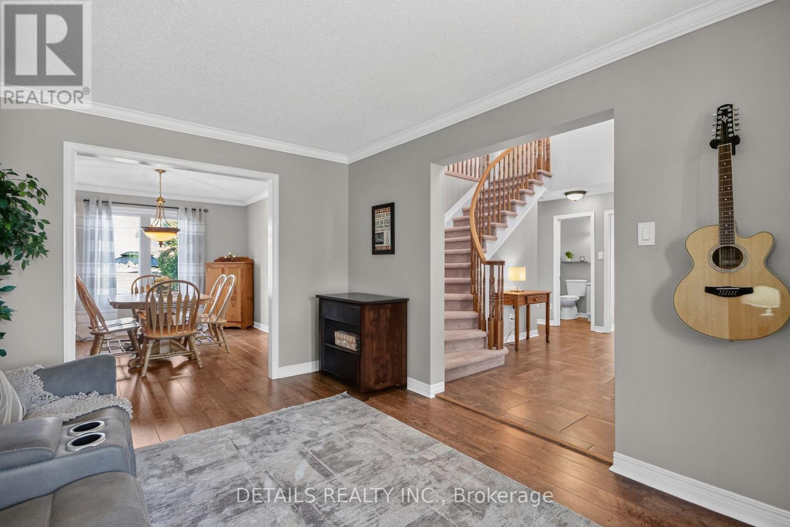 10 Forest Creek Drive, Ottawa, ON