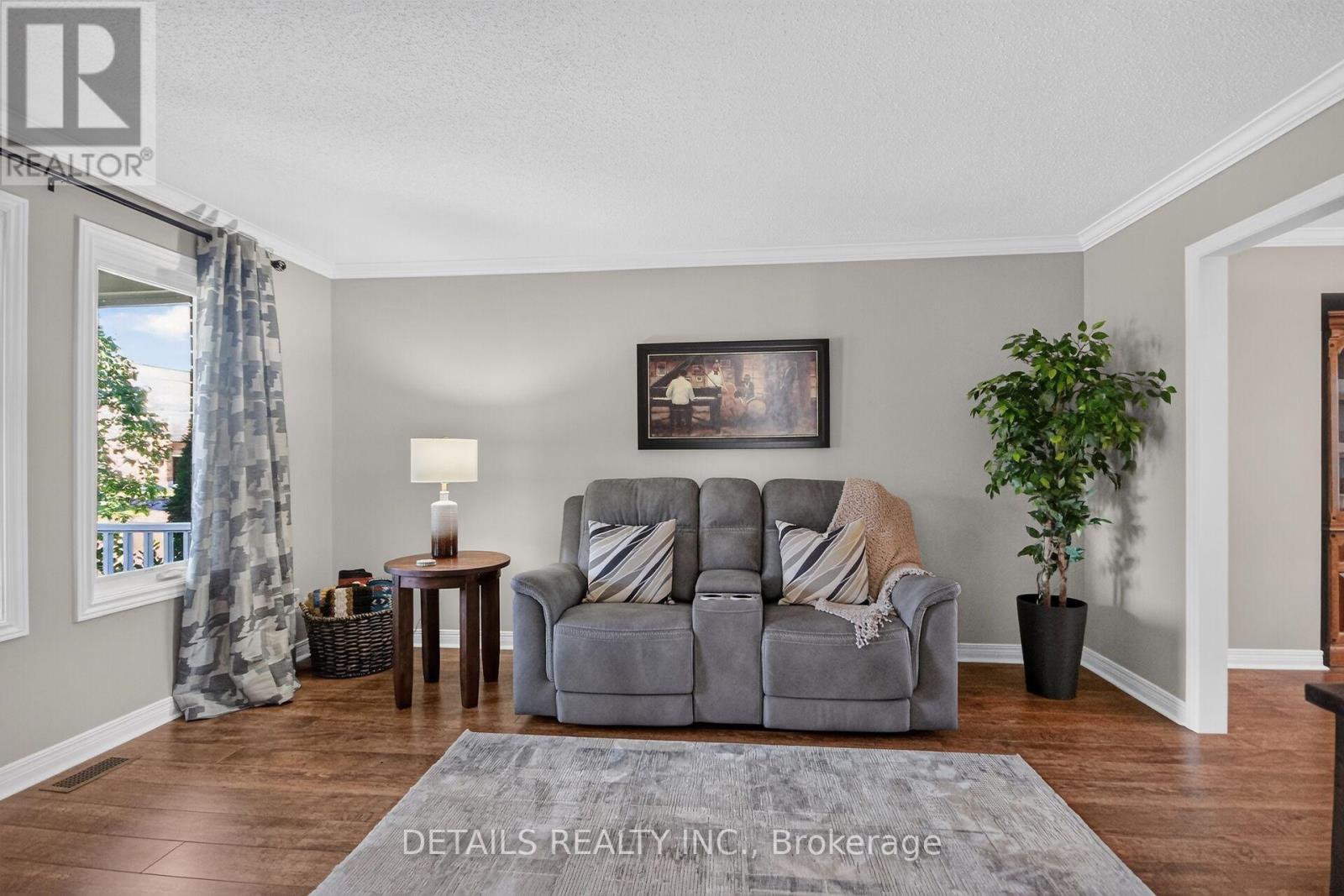 10 Forest Creek Drive, Ottawa, ON