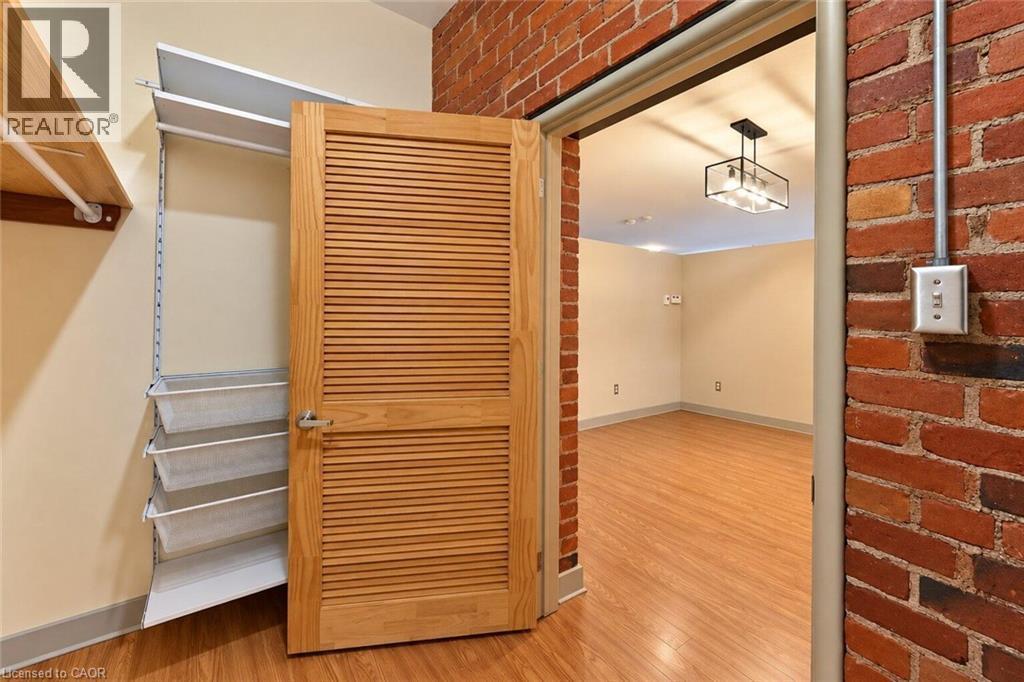 357 Hunter Street W Unit# 16, Hamilton, ON