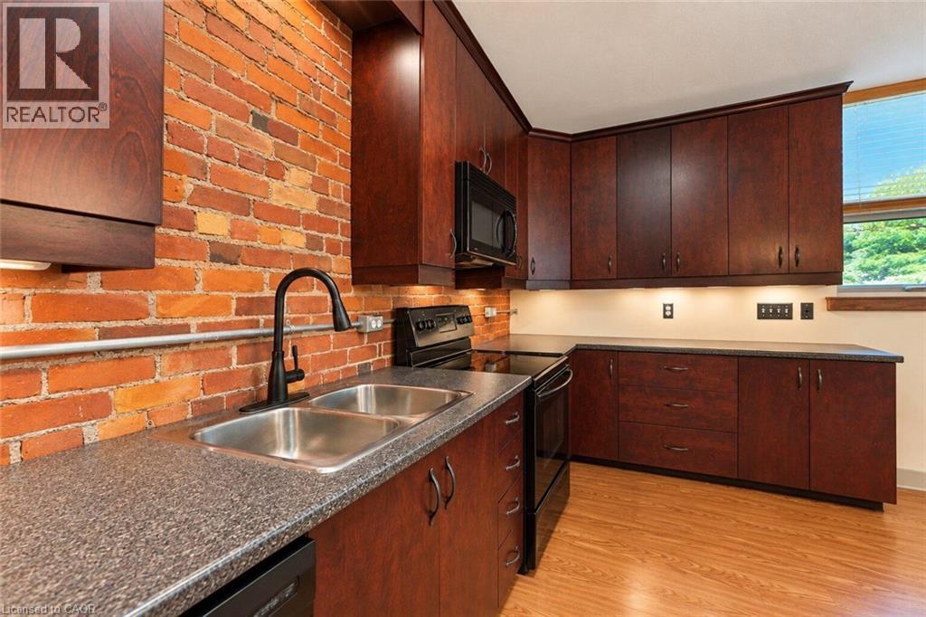 357 Hunter Street W Unit# 16, Hamilton, ON