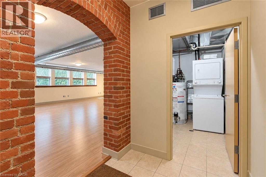 357 Hunter Street W Unit# 16, Hamilton, ON
