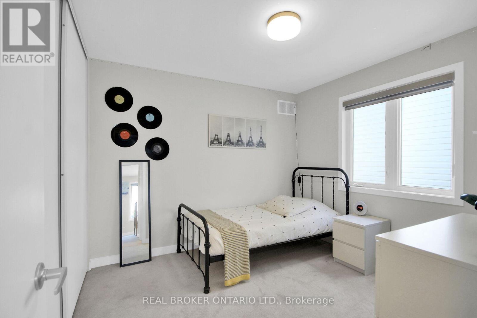 352 Finial Way, Ottawa, ON