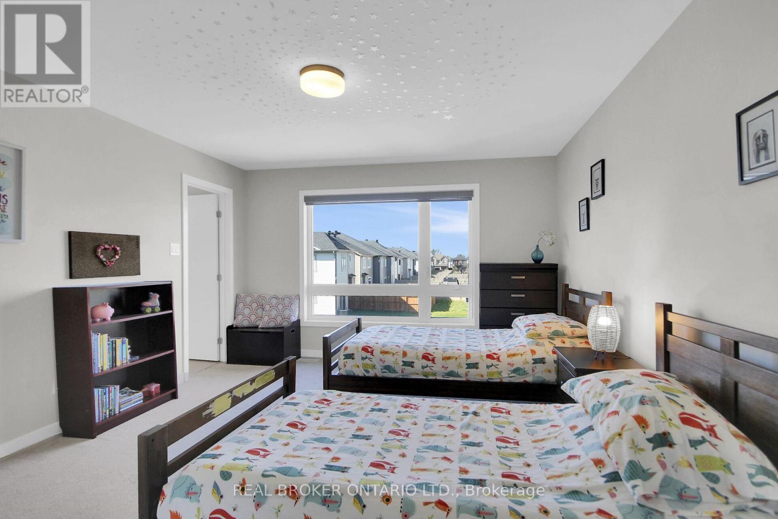 352 Finial Way, Ottawa, ON