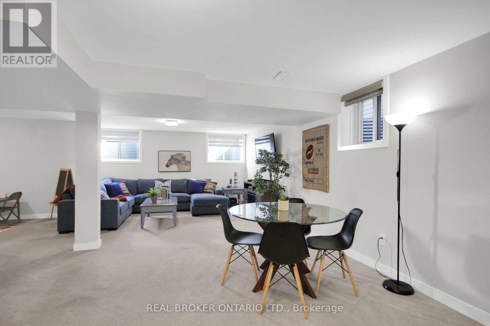 352 Finial Way, Ottawa, ON