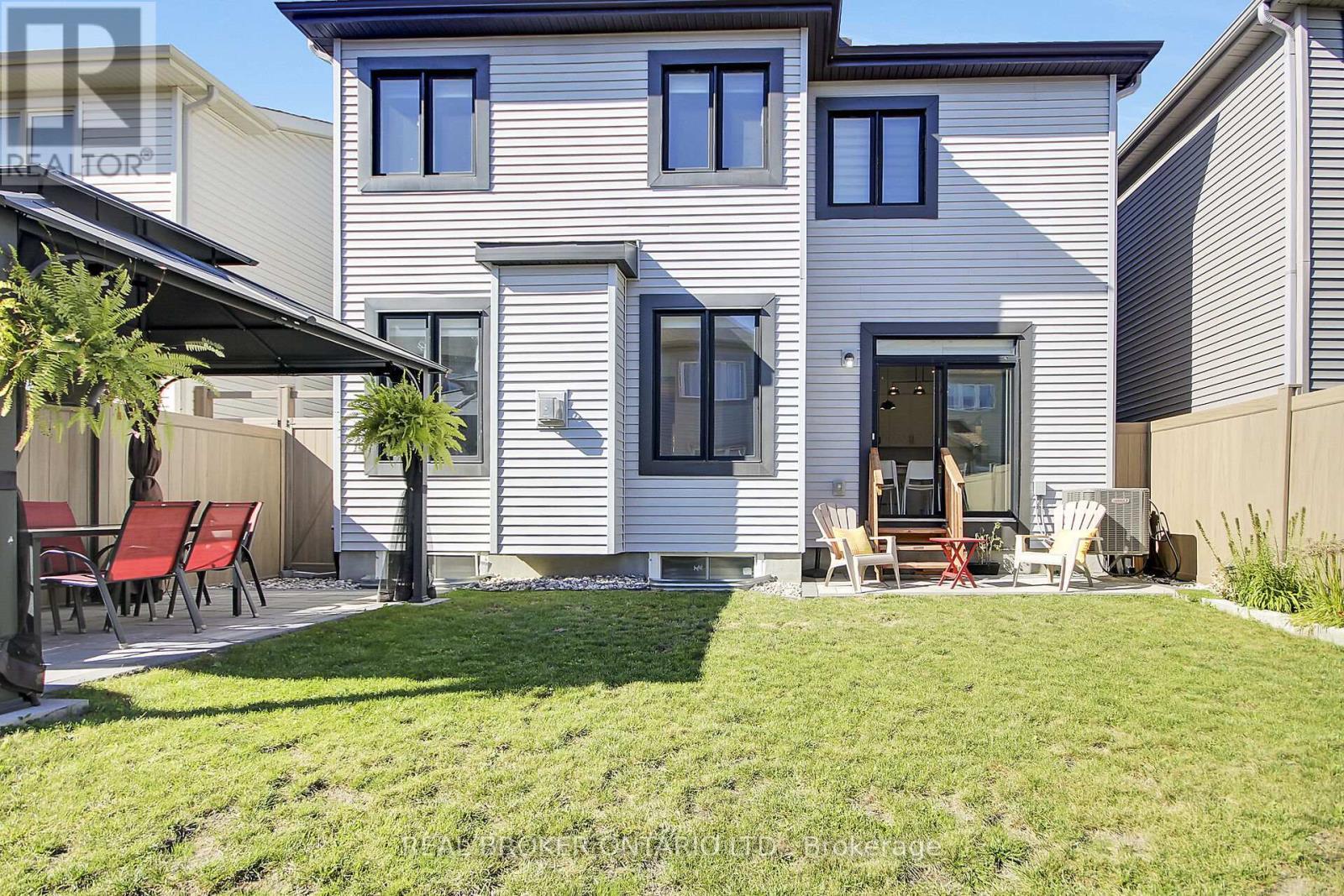 352 Finial Way, Ottawa, ON